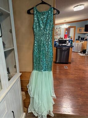 Sequined Mermaid Prom Dress in Aqua Green